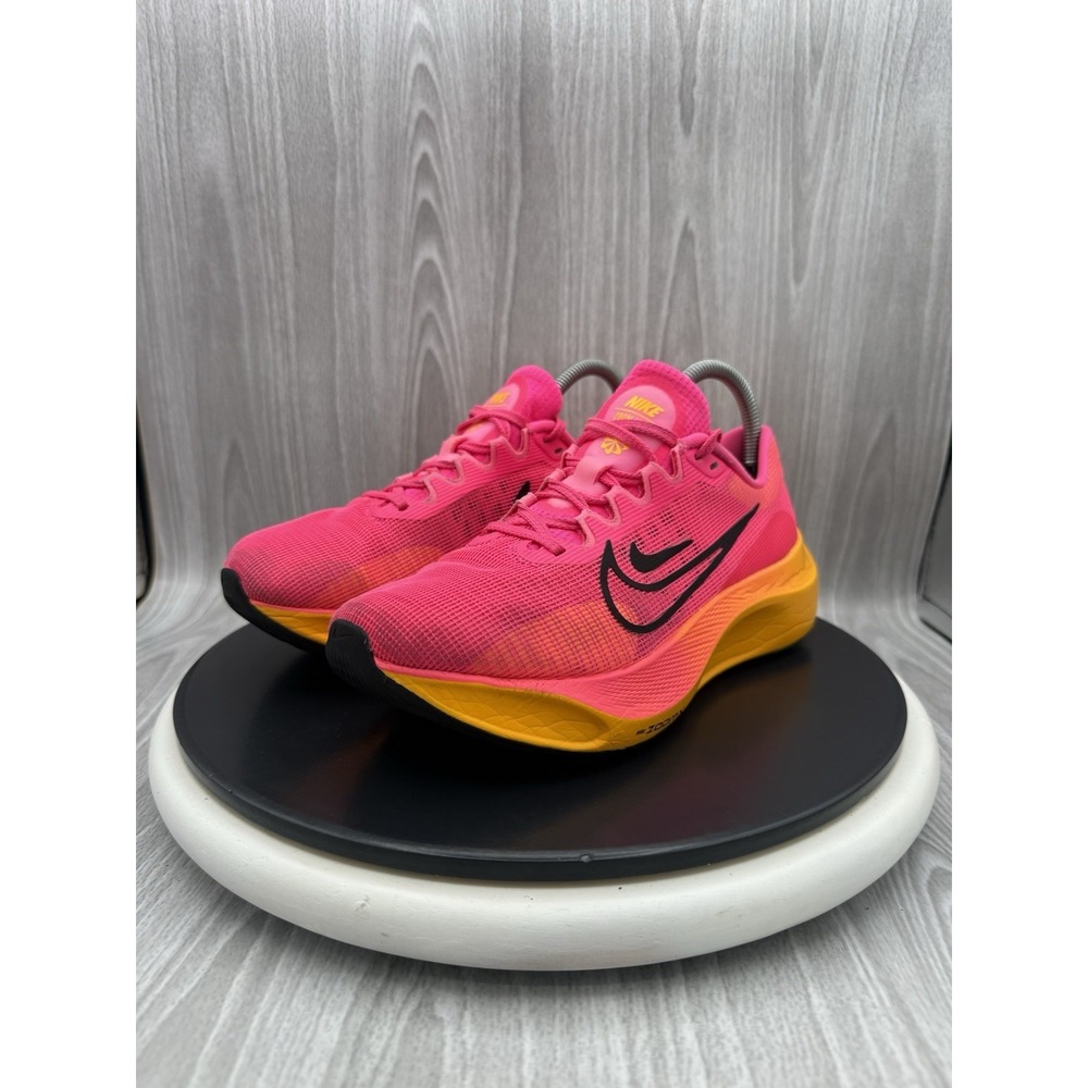 Nike Zoom Fly 5 Womens Size 7.5 Hyper Pink Athletic Running Shoes DM8974-601